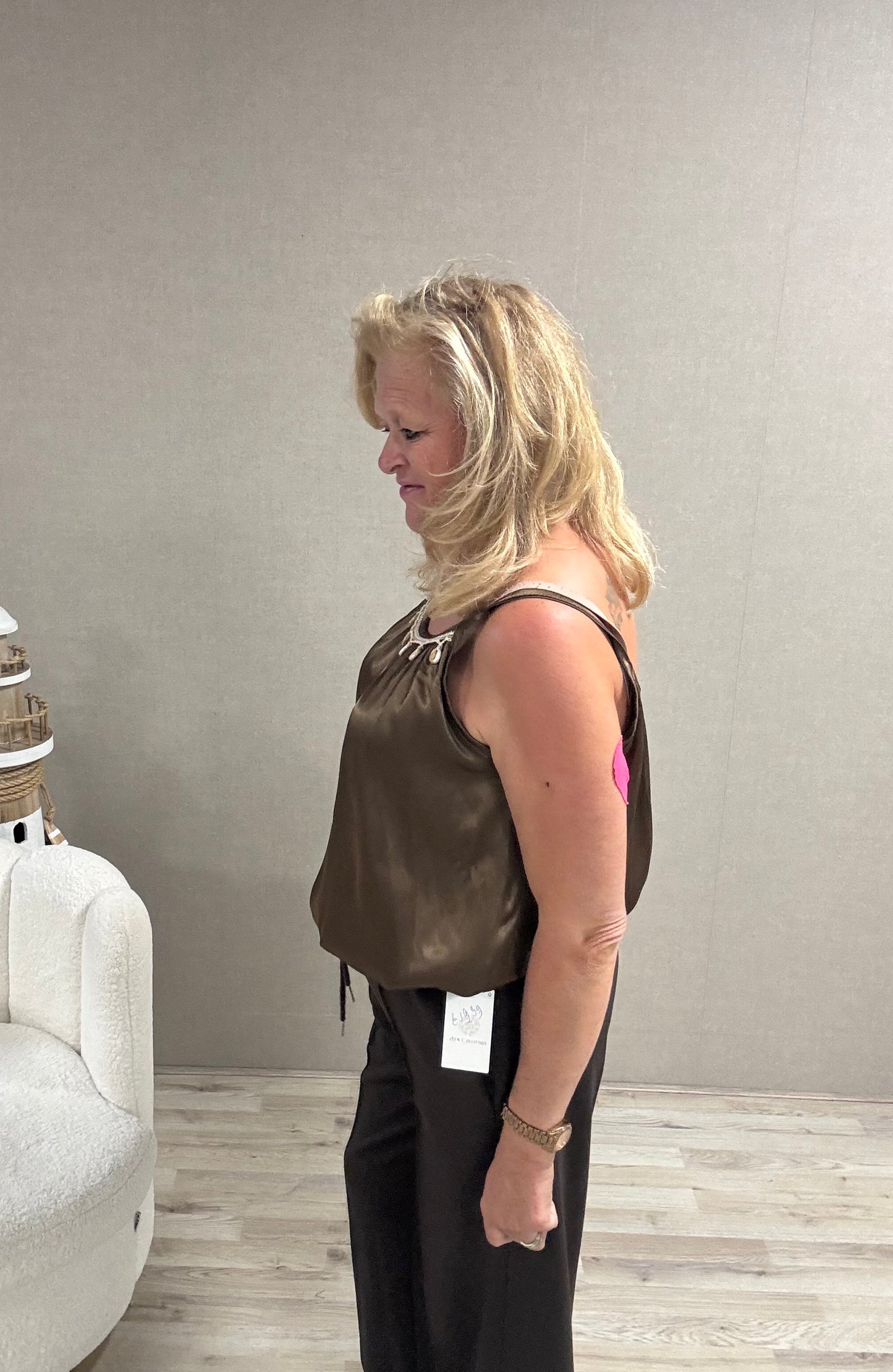 Silky top met schelpjes Vera-Jo Donkerbruin
