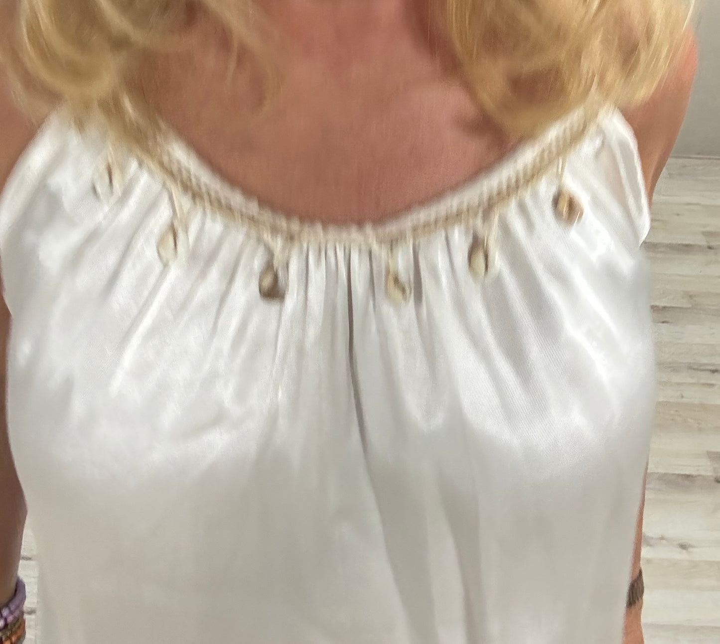 Silky top met schelpjes Vera-Jo Offwhite
