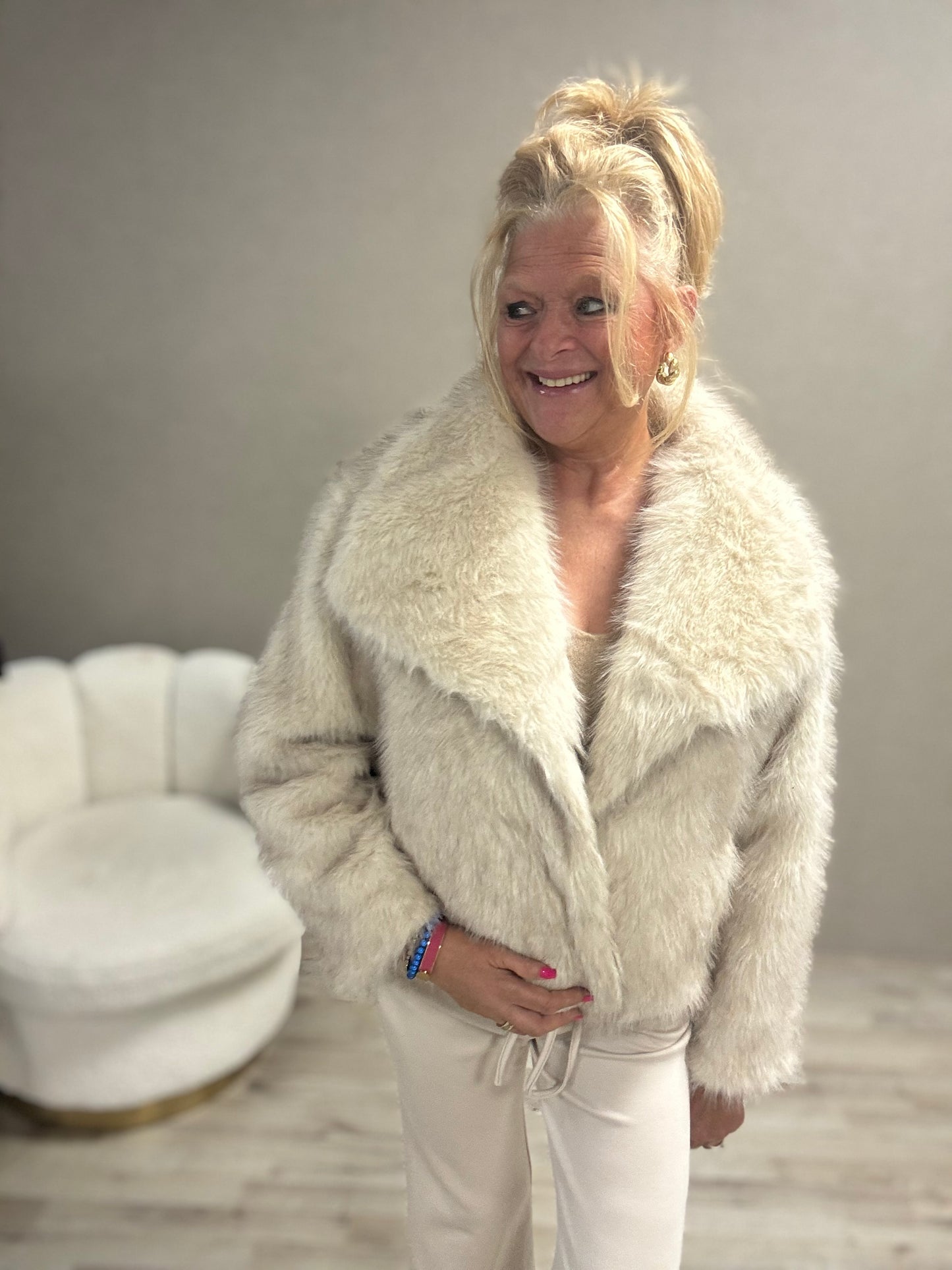 Jasje Fake Fure Beige