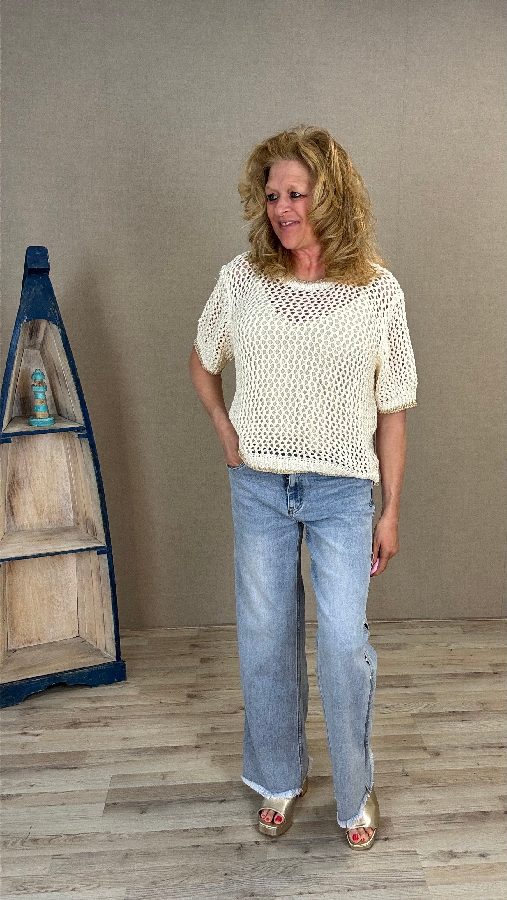 Beige gehaakt shirt met gouden bies van Gemma Ricceri