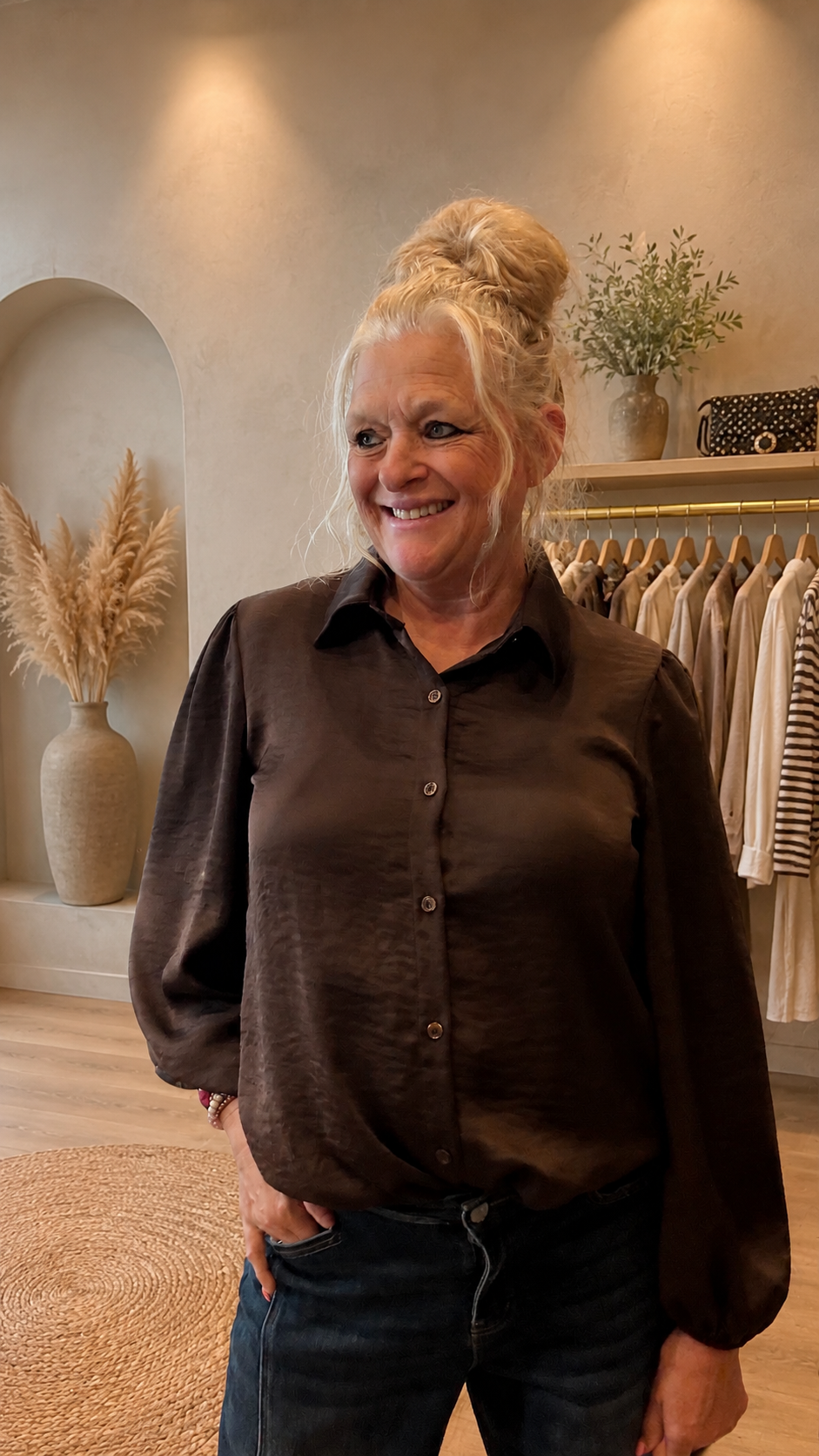 Gemma Ricceri Satijn Look Blouse Bruin