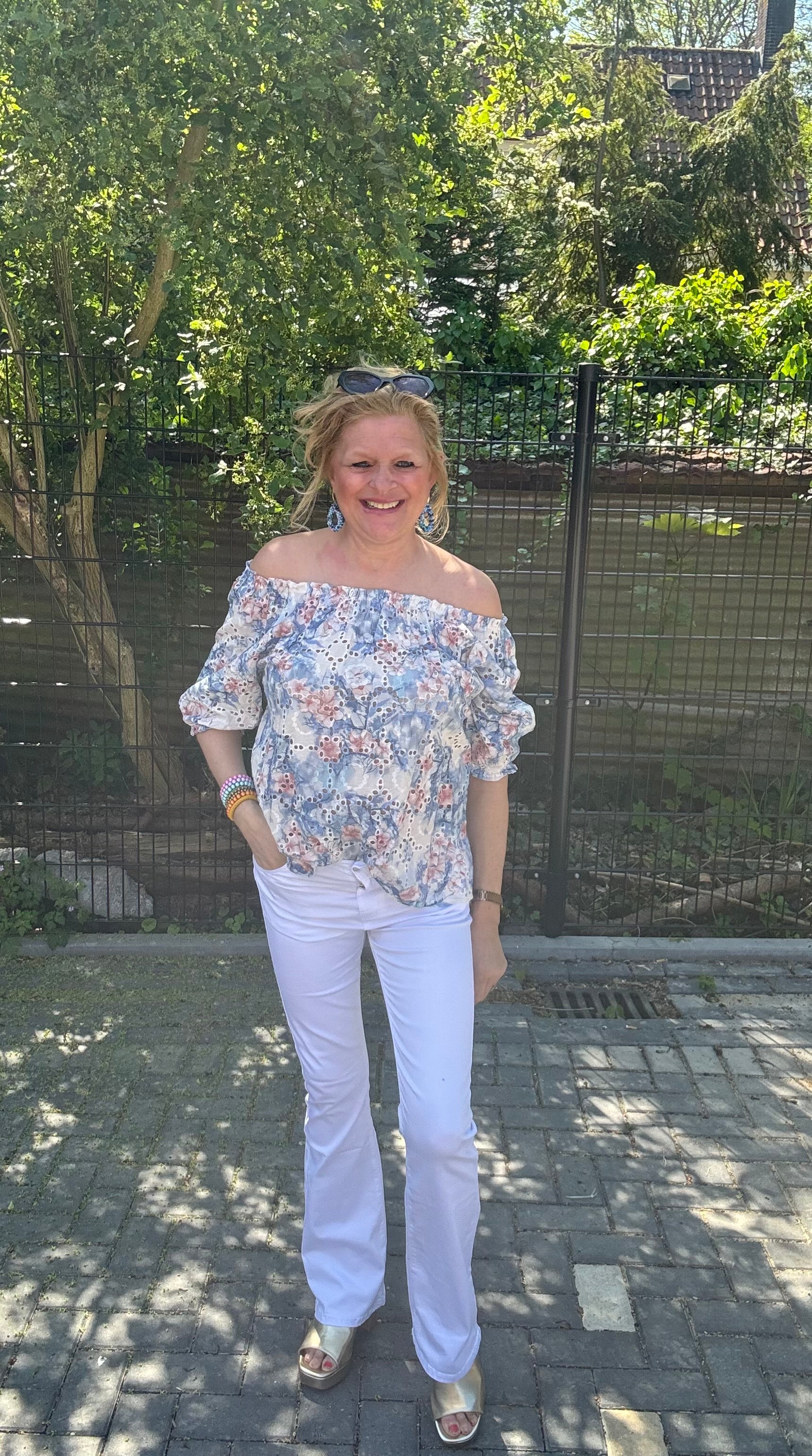 Top Broderie blauw