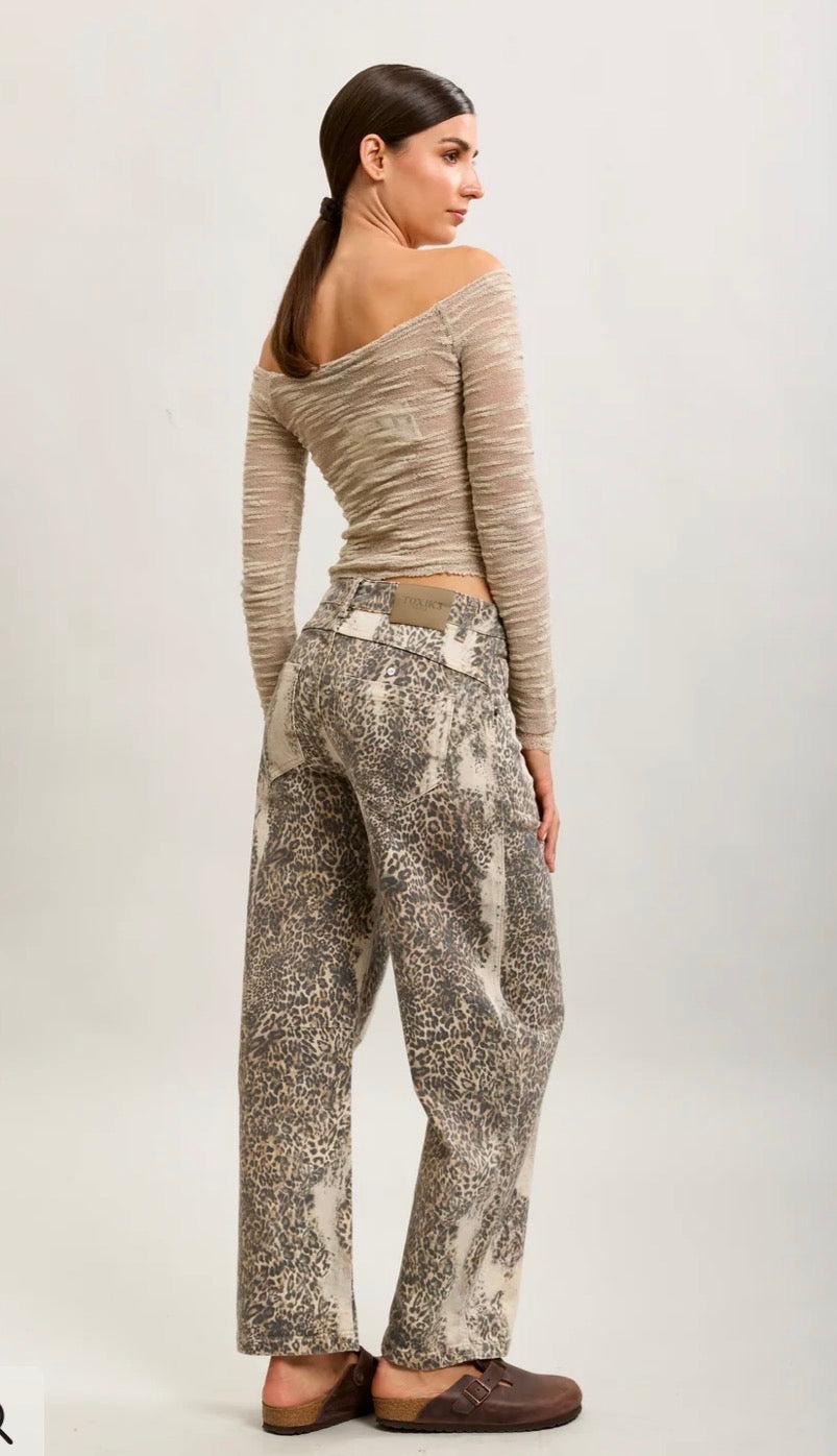 TOXIK3 STRETCH DENIM BALLONJEANS MET LUIPAARDPRINT