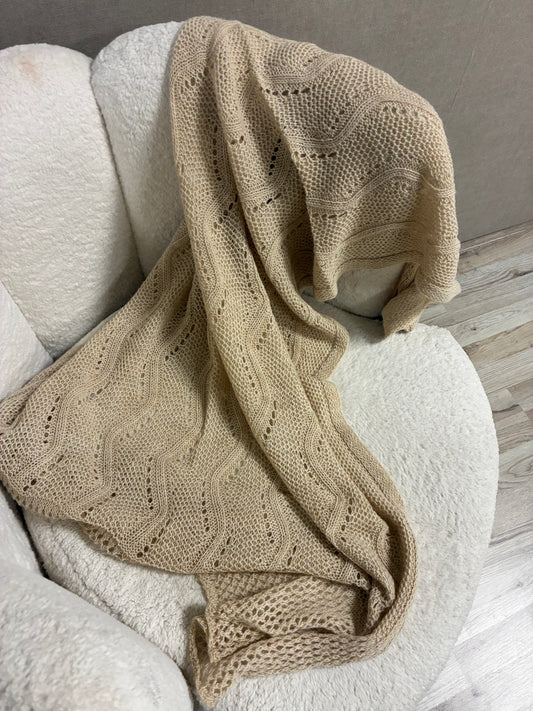 Gebreide Omslagdoek/Sjaal Beige