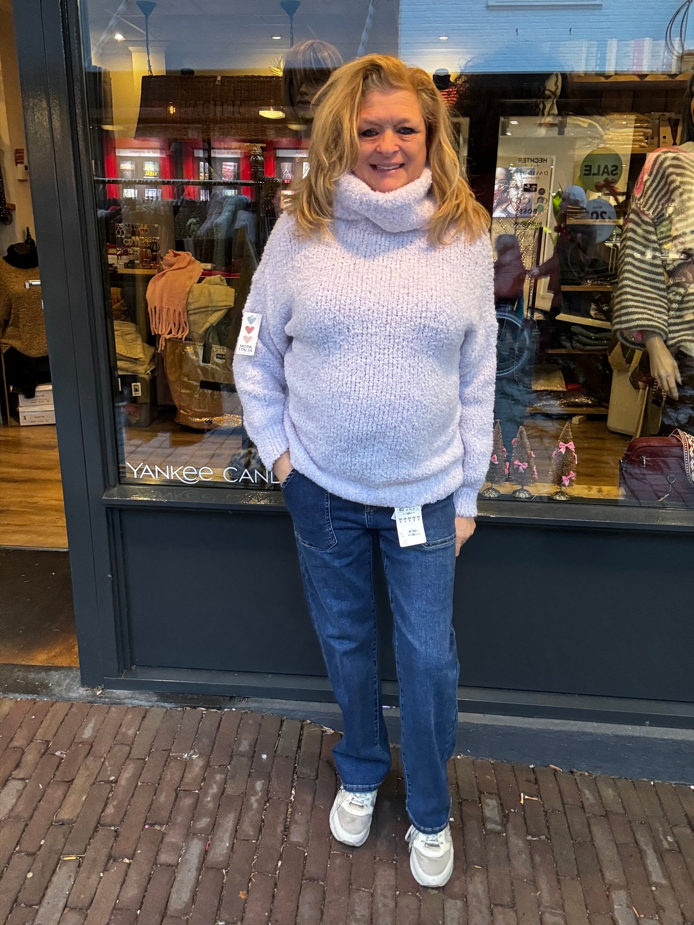 Bouclé Trui met Col Lila