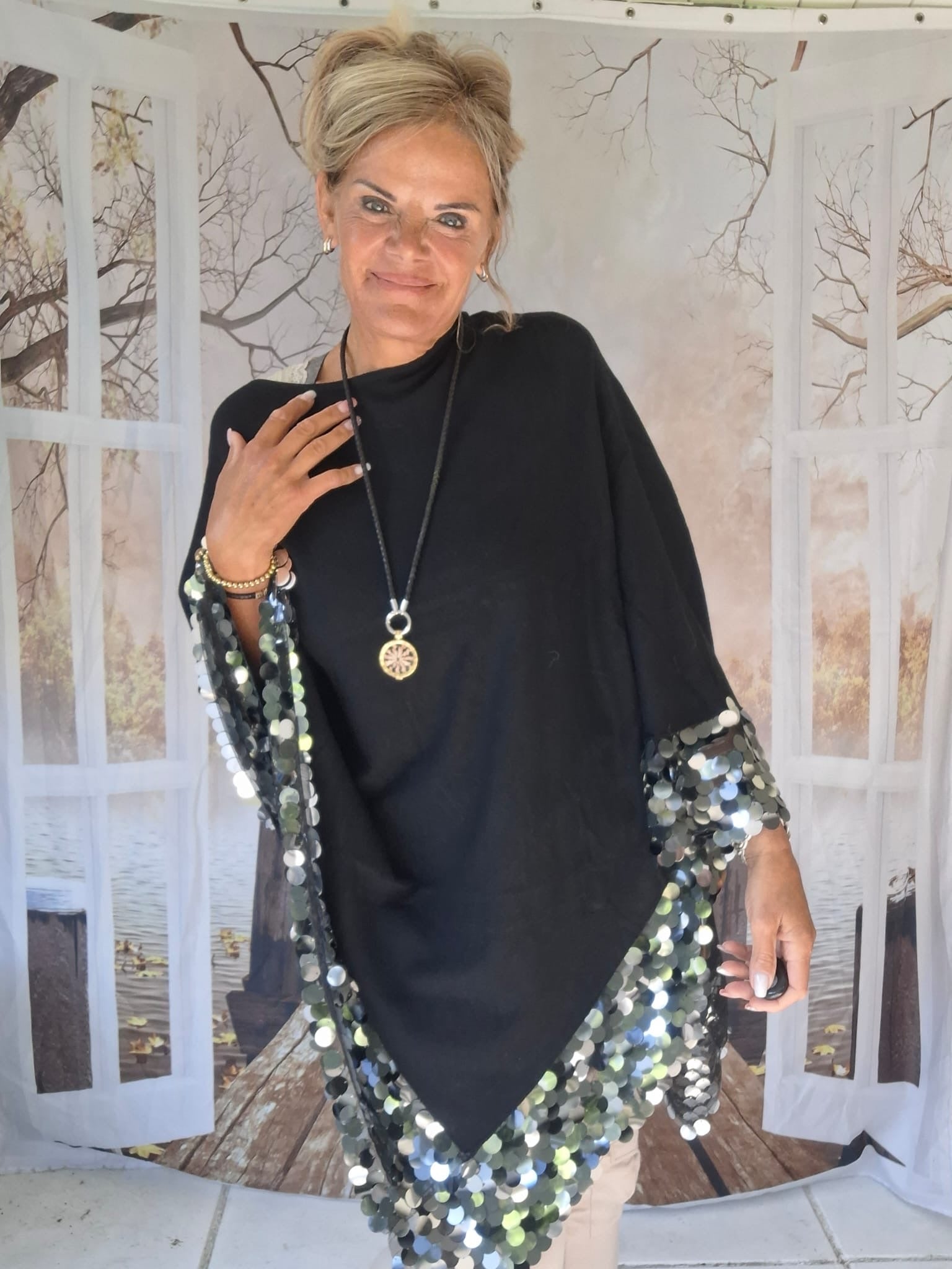 Poncho Nancy zwart - Nancfashion