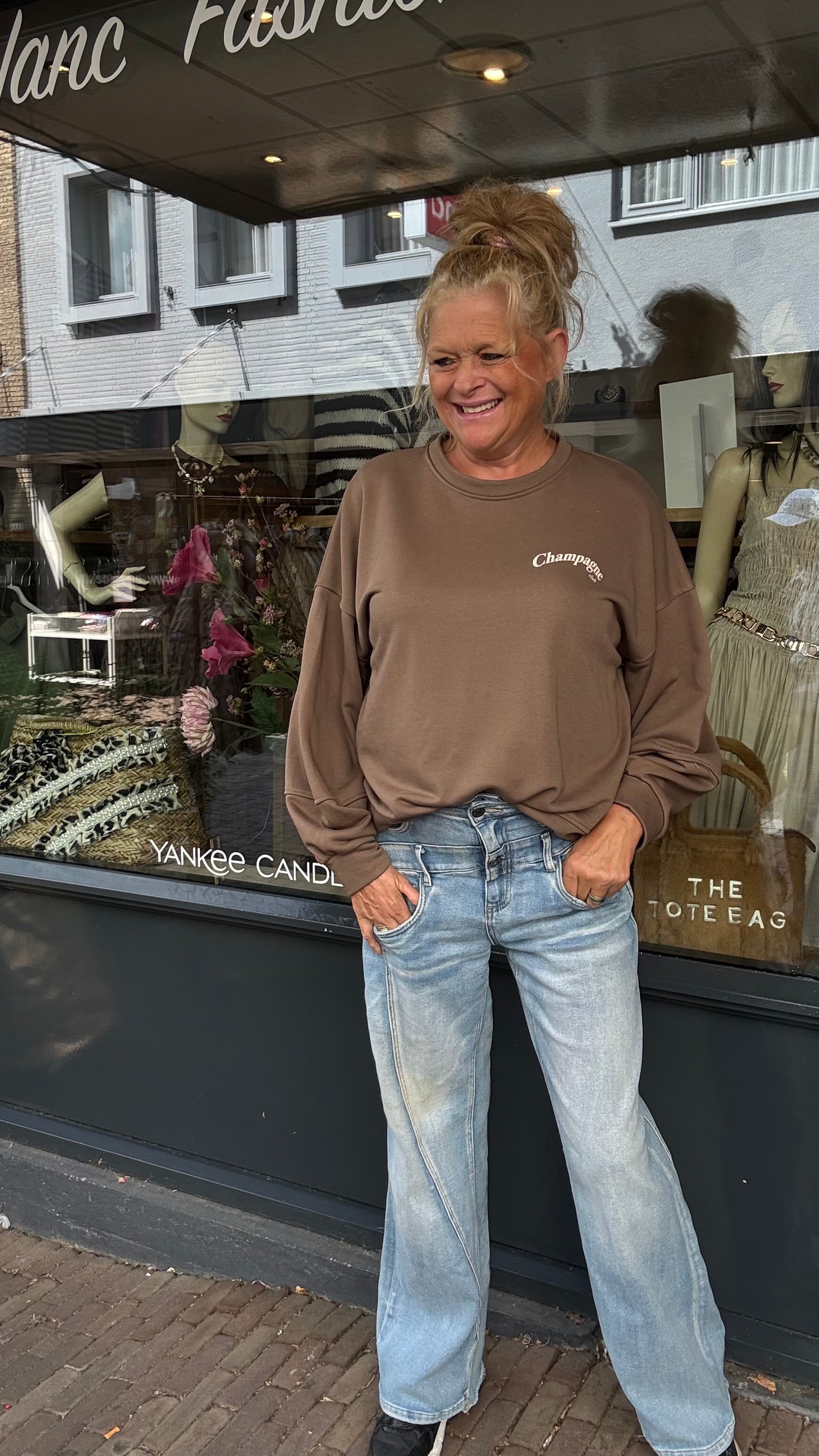 Mooij Sweater Champagne – Taupe 🤎