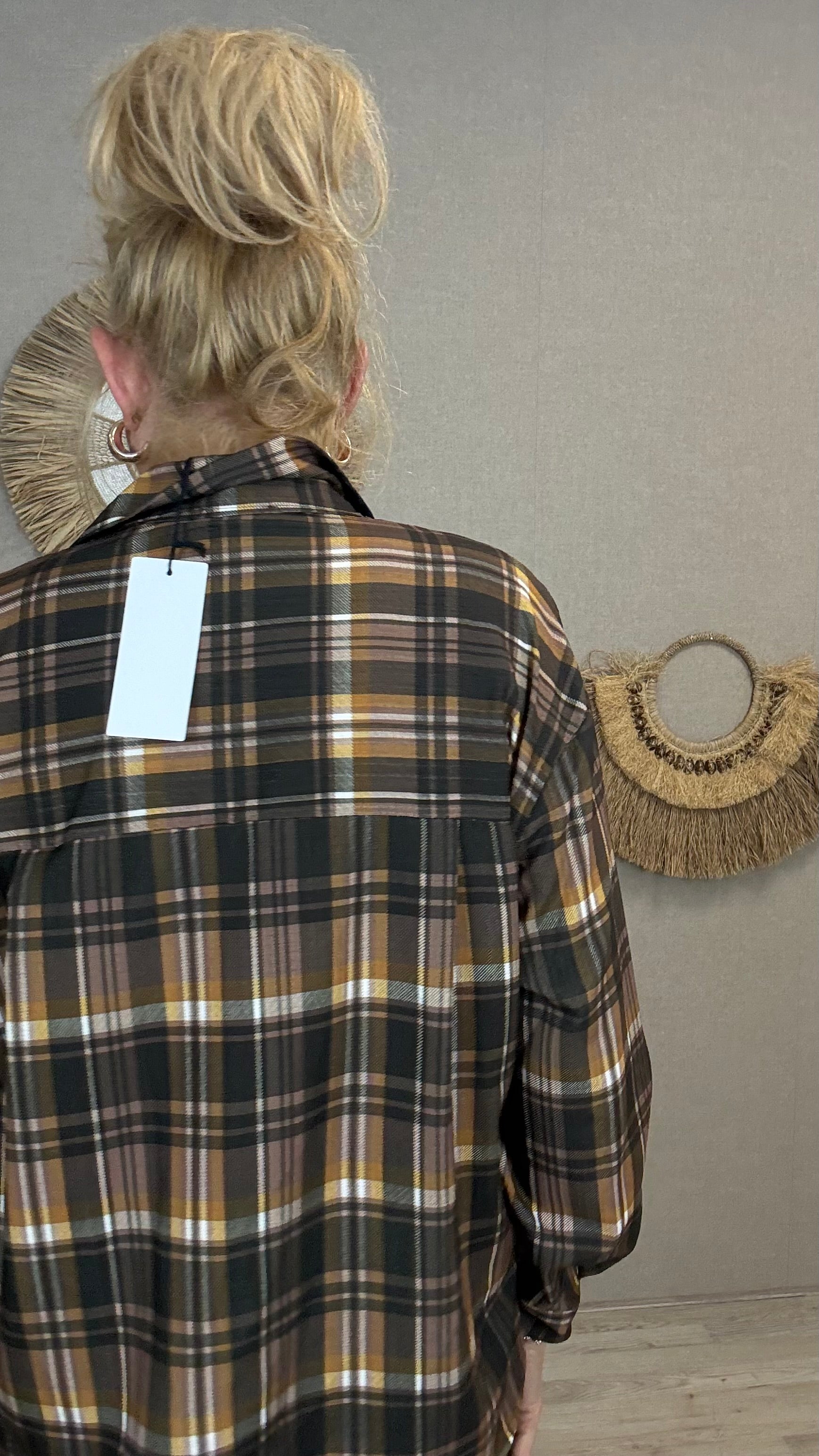 Gemma Ricceri ruitblouse met sierstuds – bruin