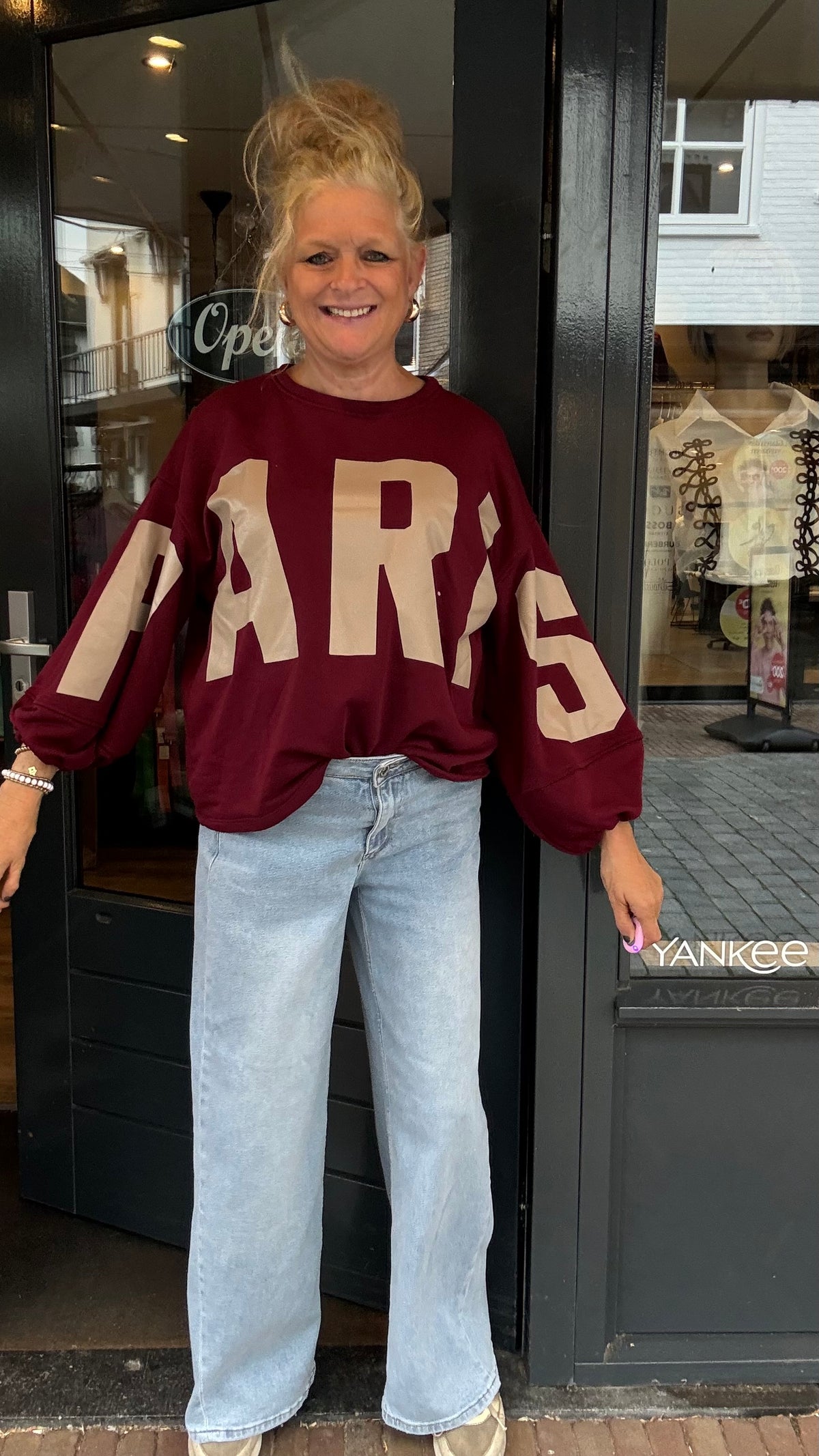 Sweater Paris-Mooij Bordeaux