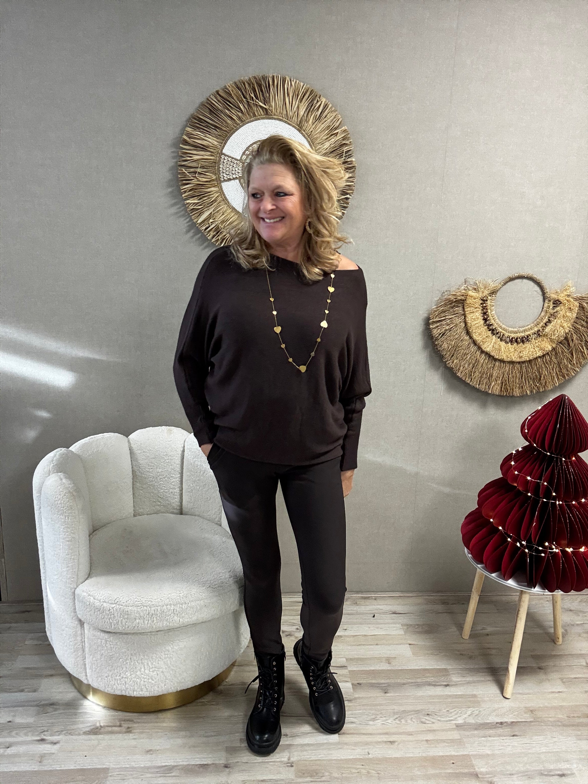 Gemma Ricceri – Trui met Vleermuismouwen – Bruin