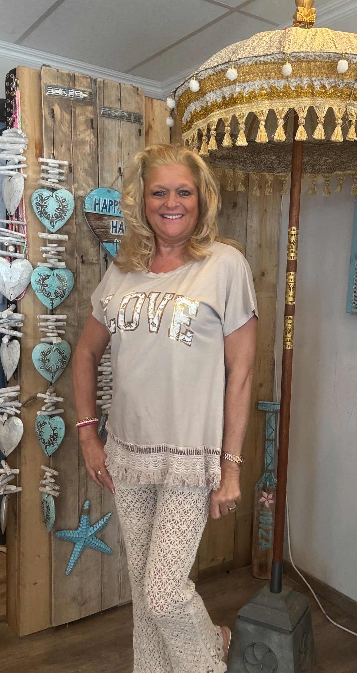 Shirt Love Taupe Gouden Letters