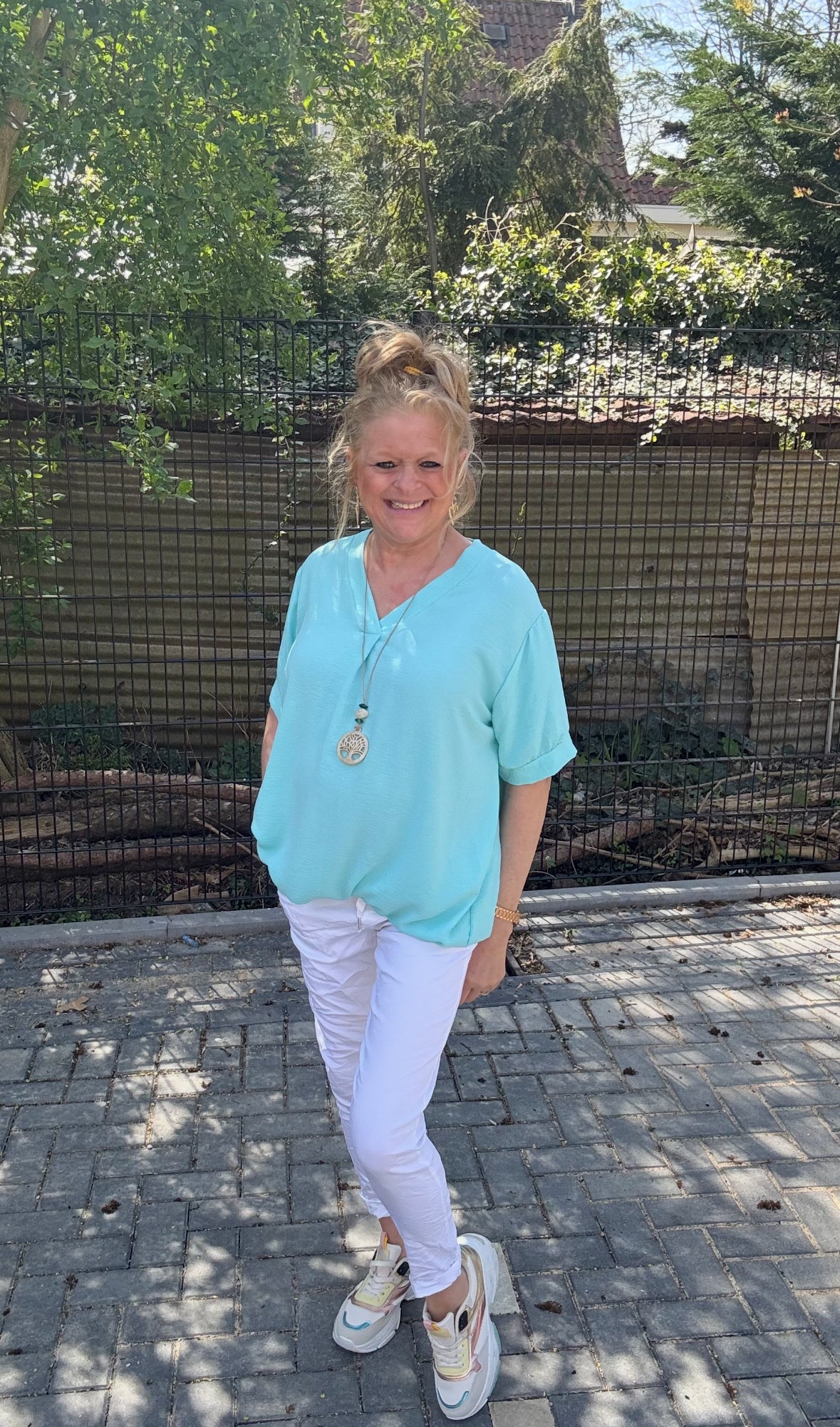 Top Bobby met ketting Mintgroen