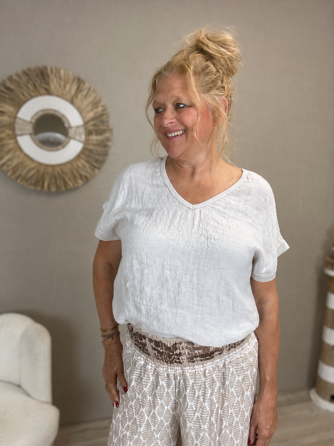 Top Liv – Kanten Rugdetail Beige