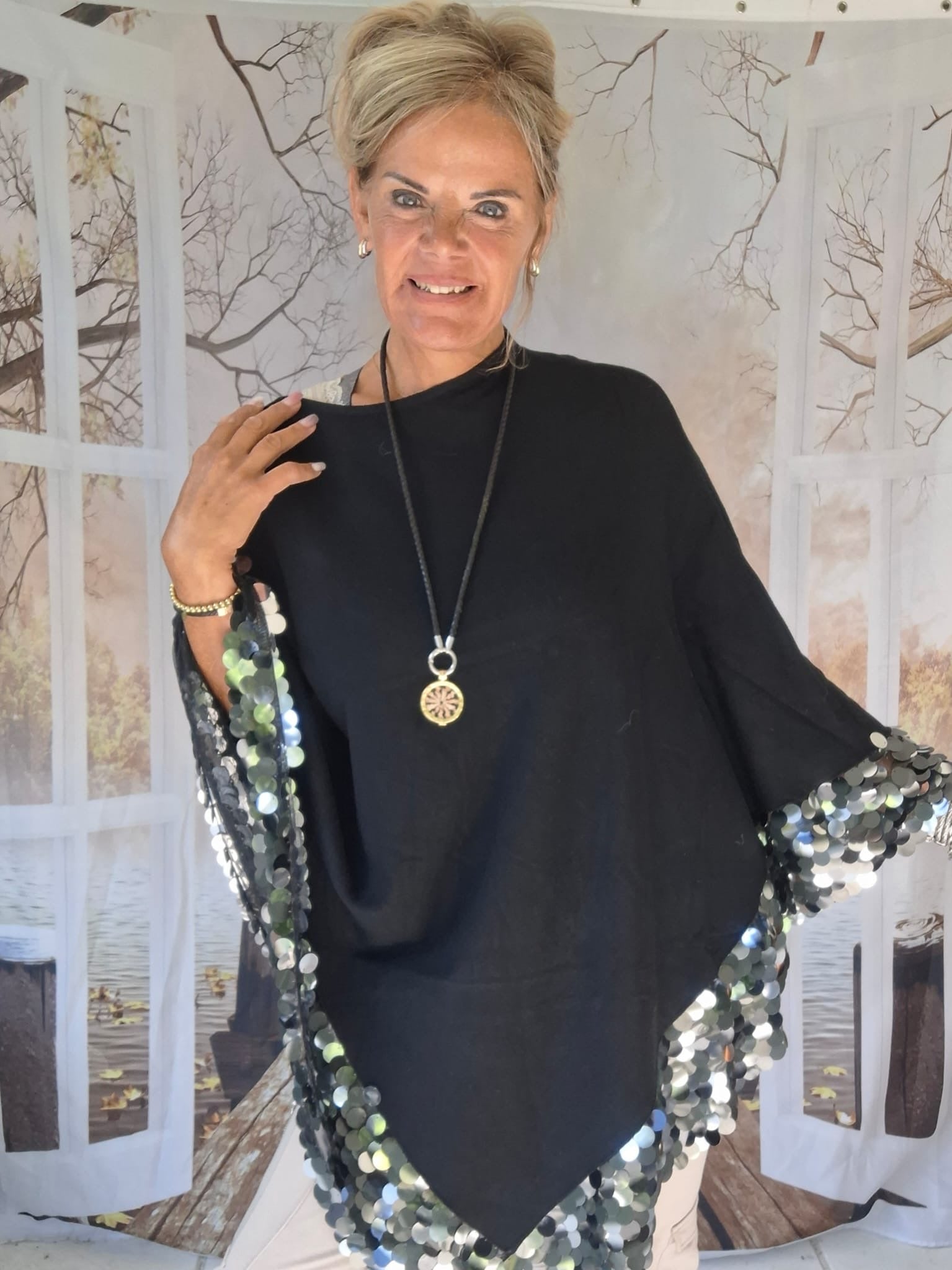 Poncho Nancy zwart - Nancfashion