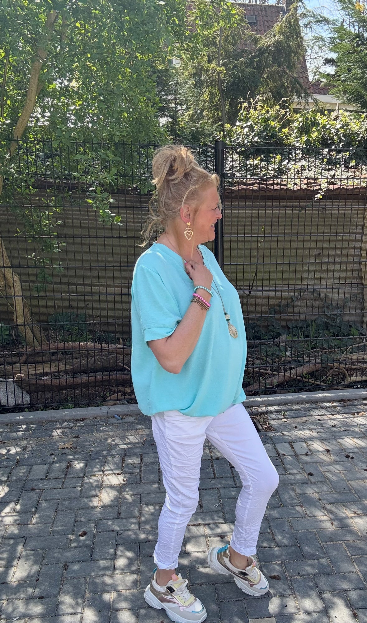 Top Bobby met ketting Mintgroen