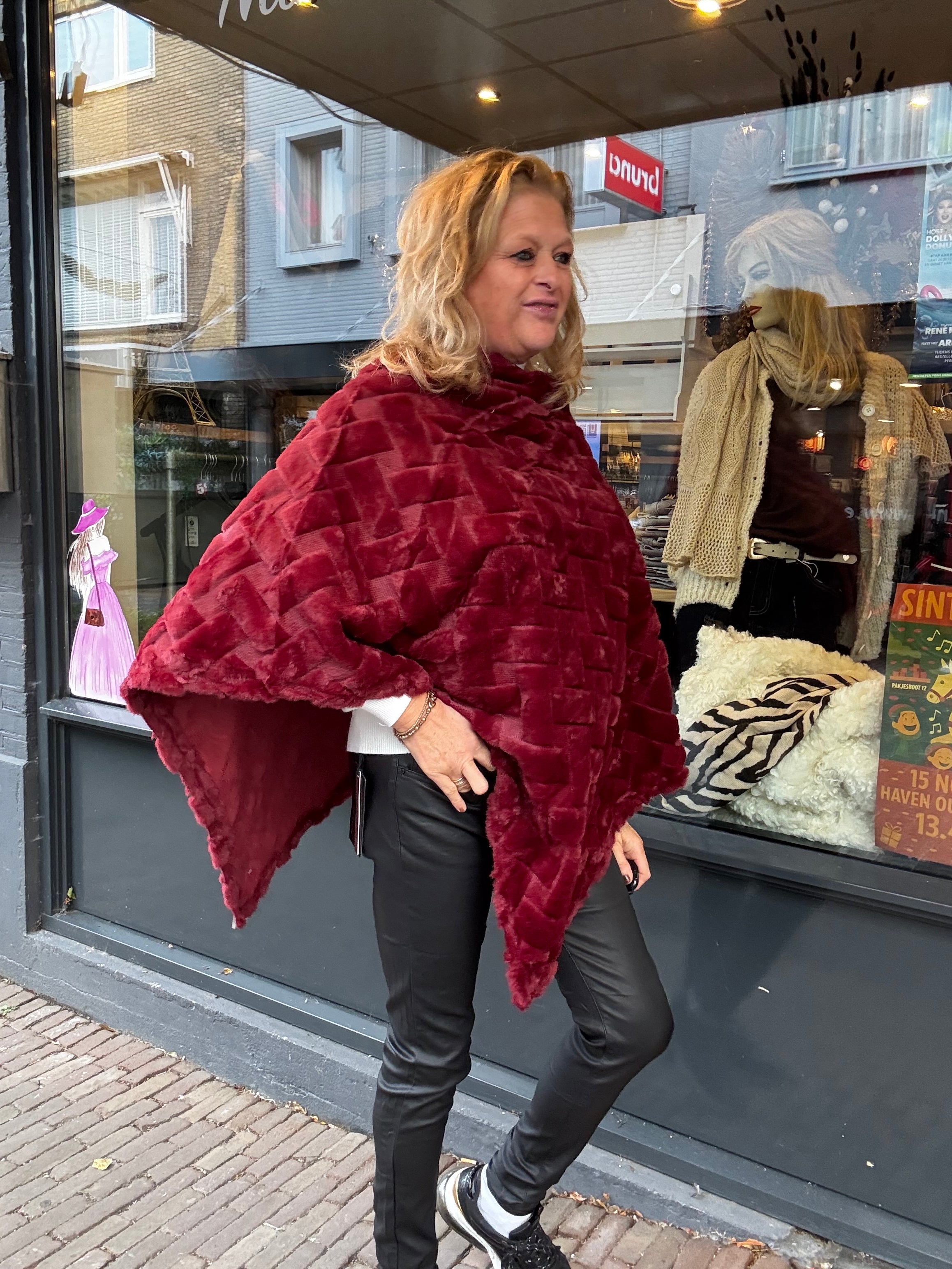 Poncho Maaike Bordeaux