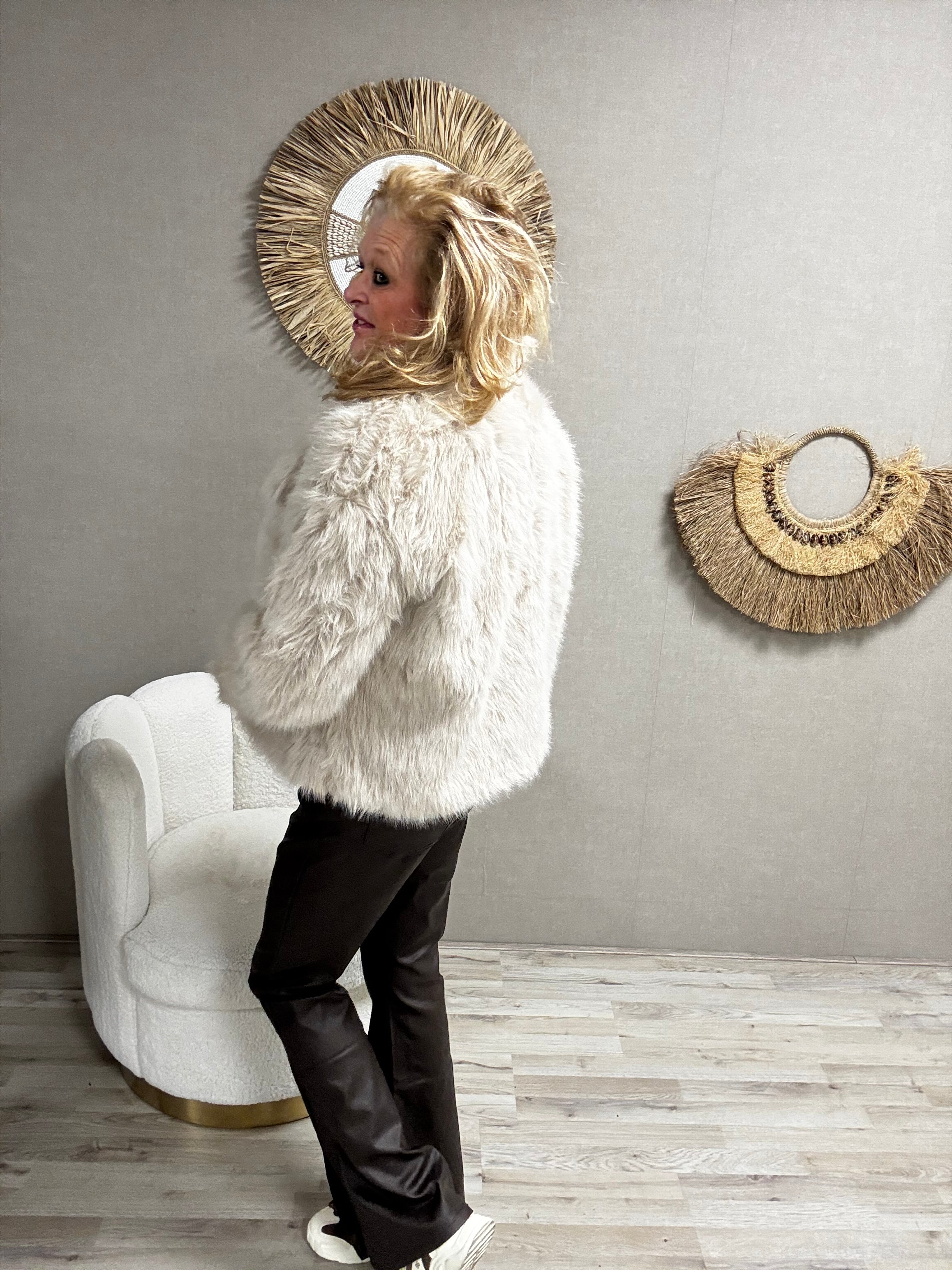 Kort fake Fur Jasje Beige
