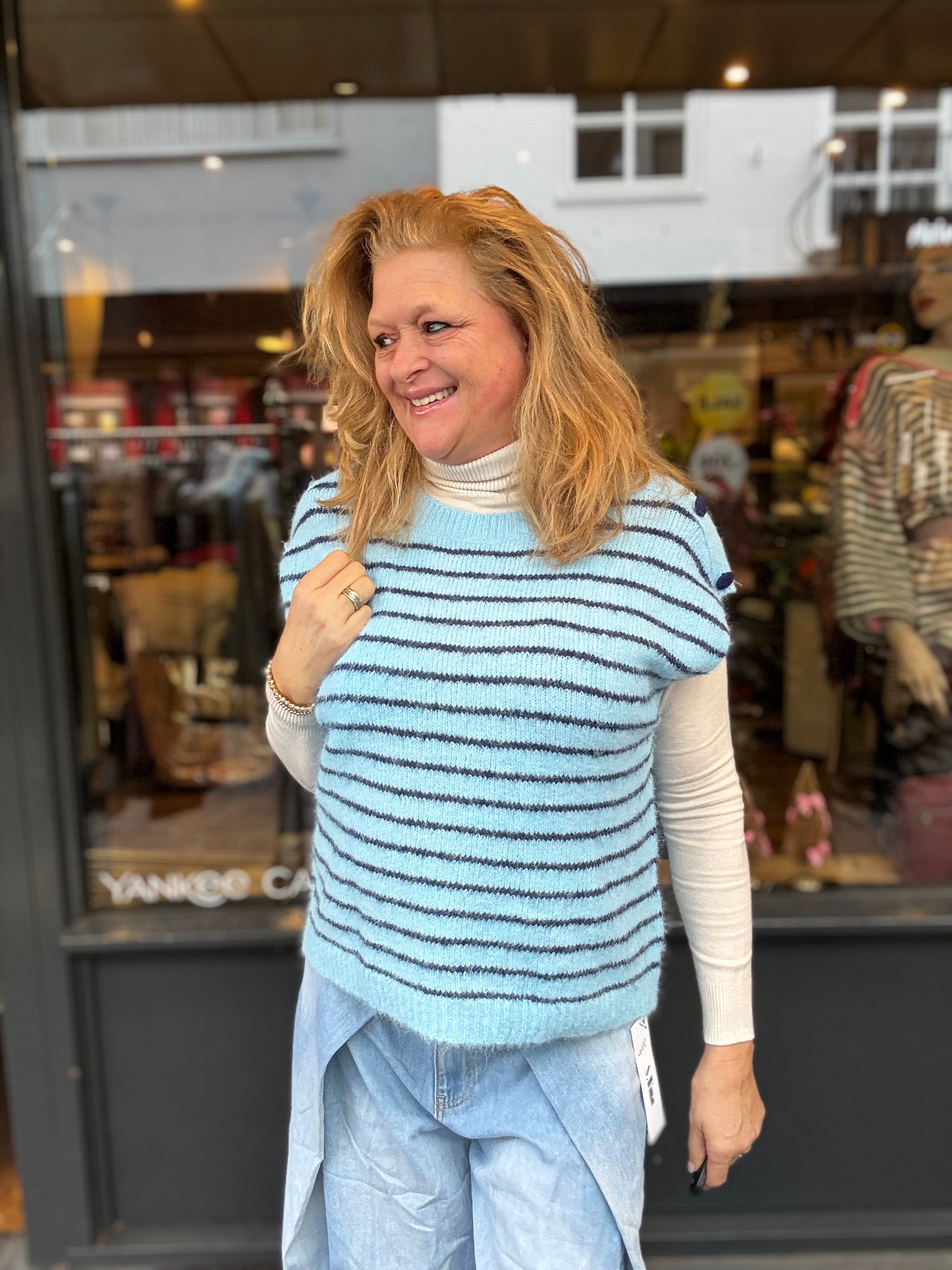 Spencer Stripe met ronde hals en schouderknopen Blauw