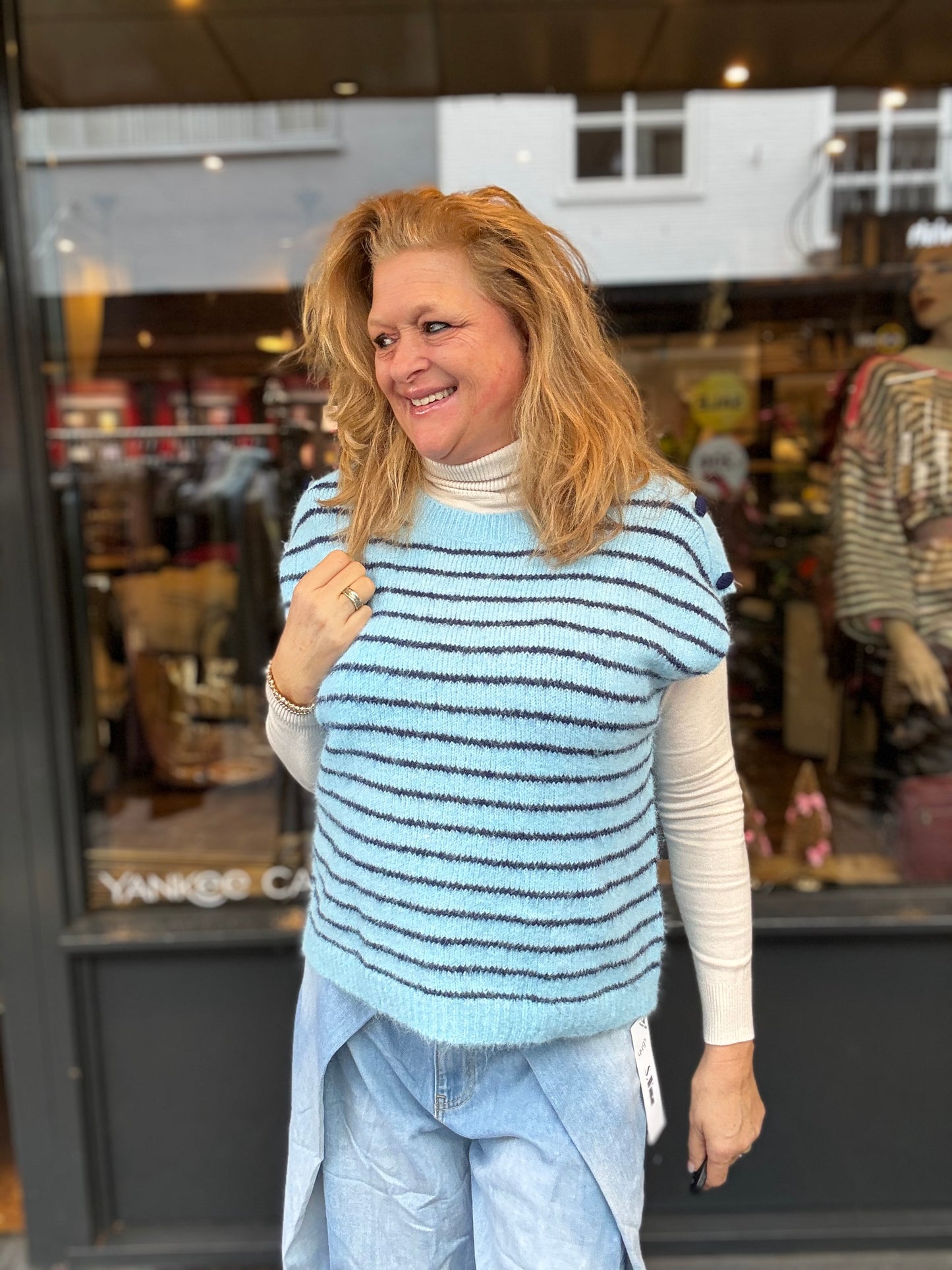 Spencer Stripe met ronde hals en schouderknopen Blauw