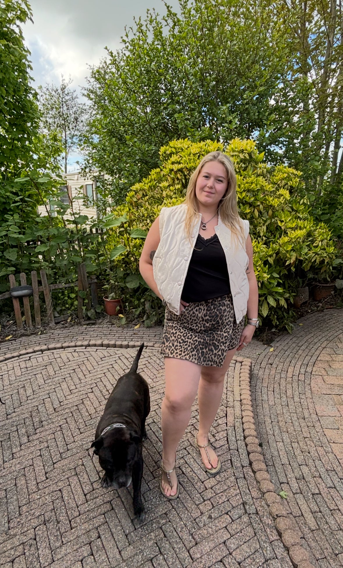 Beige bodywarmer met strass van Gemma Ricceri