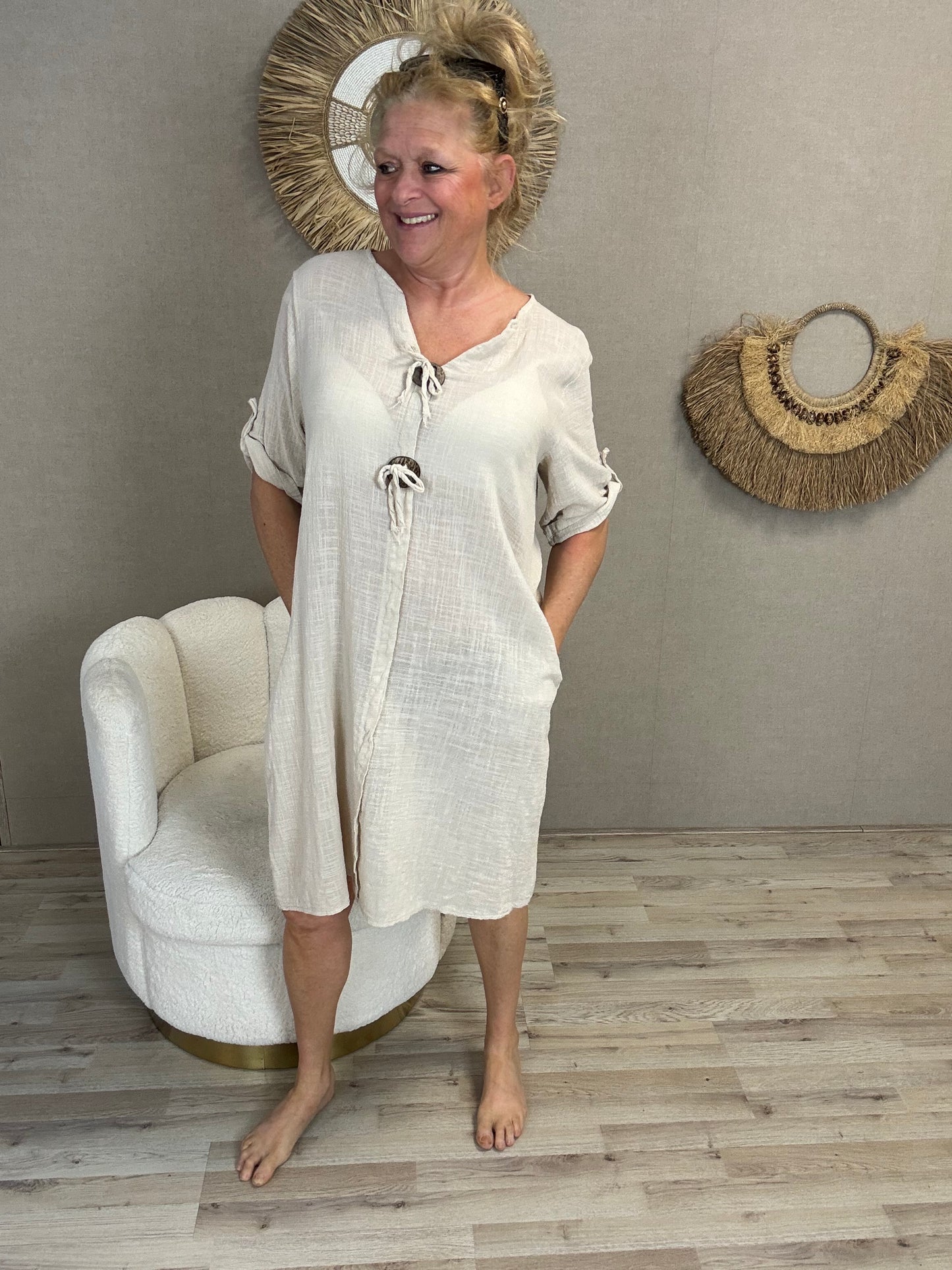 Luchtig katoenen jurkje met knoop details