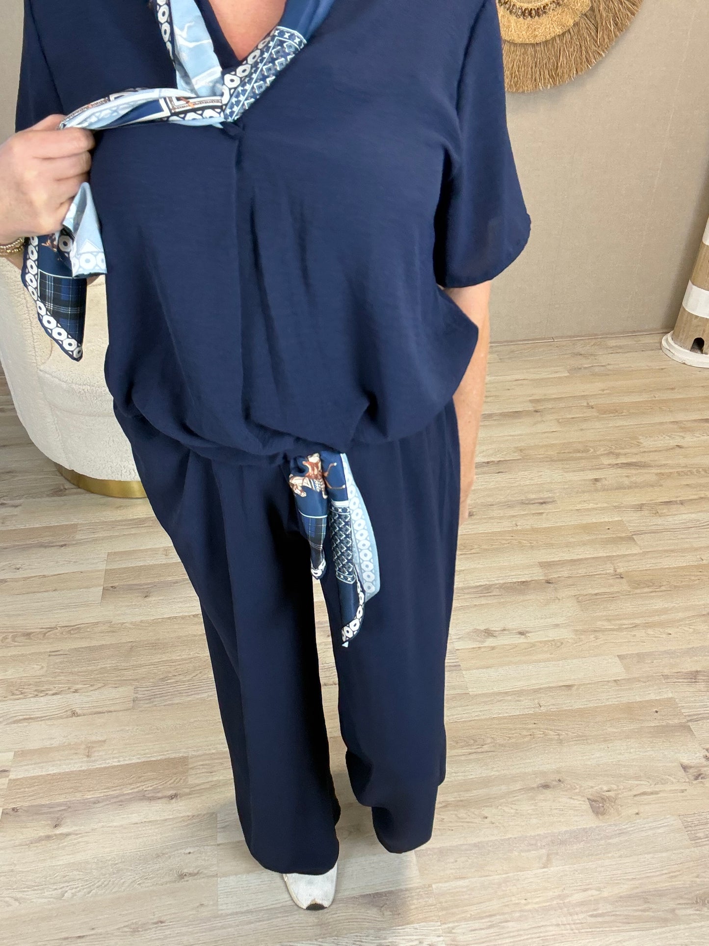 Tweedelig pak met sjaaltje Donkerblauw