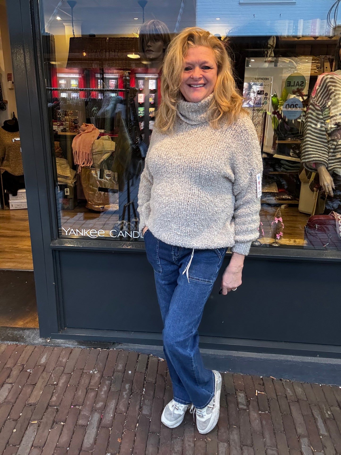 Bouclé Trui met Col