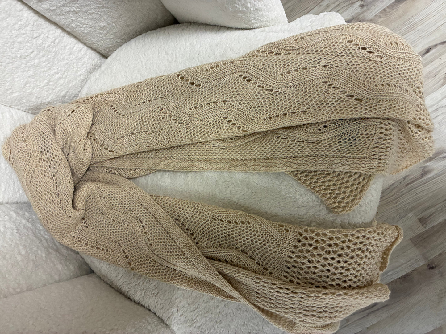Gebreide Omslagdoek/Sjaal Beige