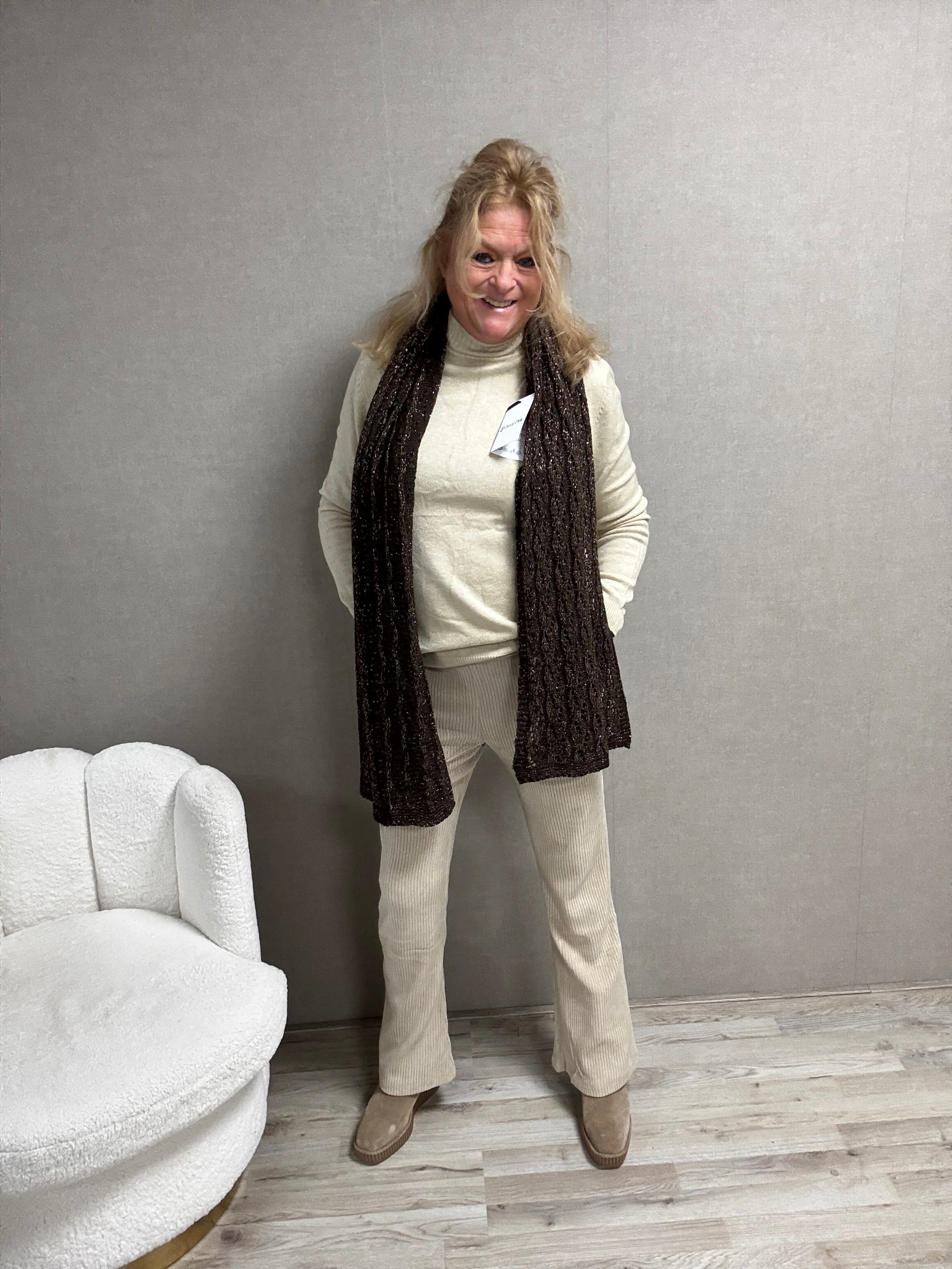 Gebreide Omslagdoek/Sjaal Bruin met lurex glitter