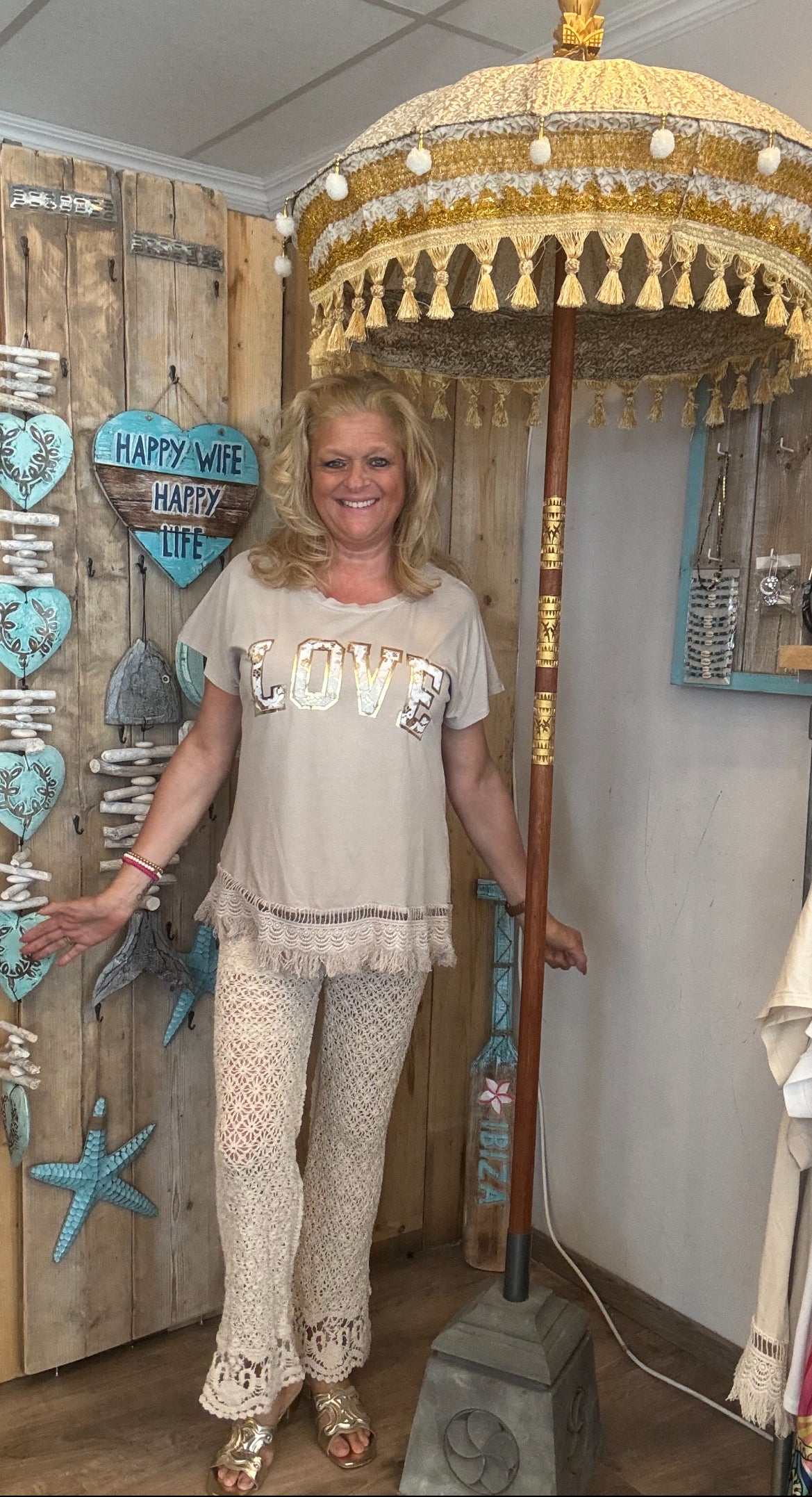 Shirt Love Taupe Gouden Letters