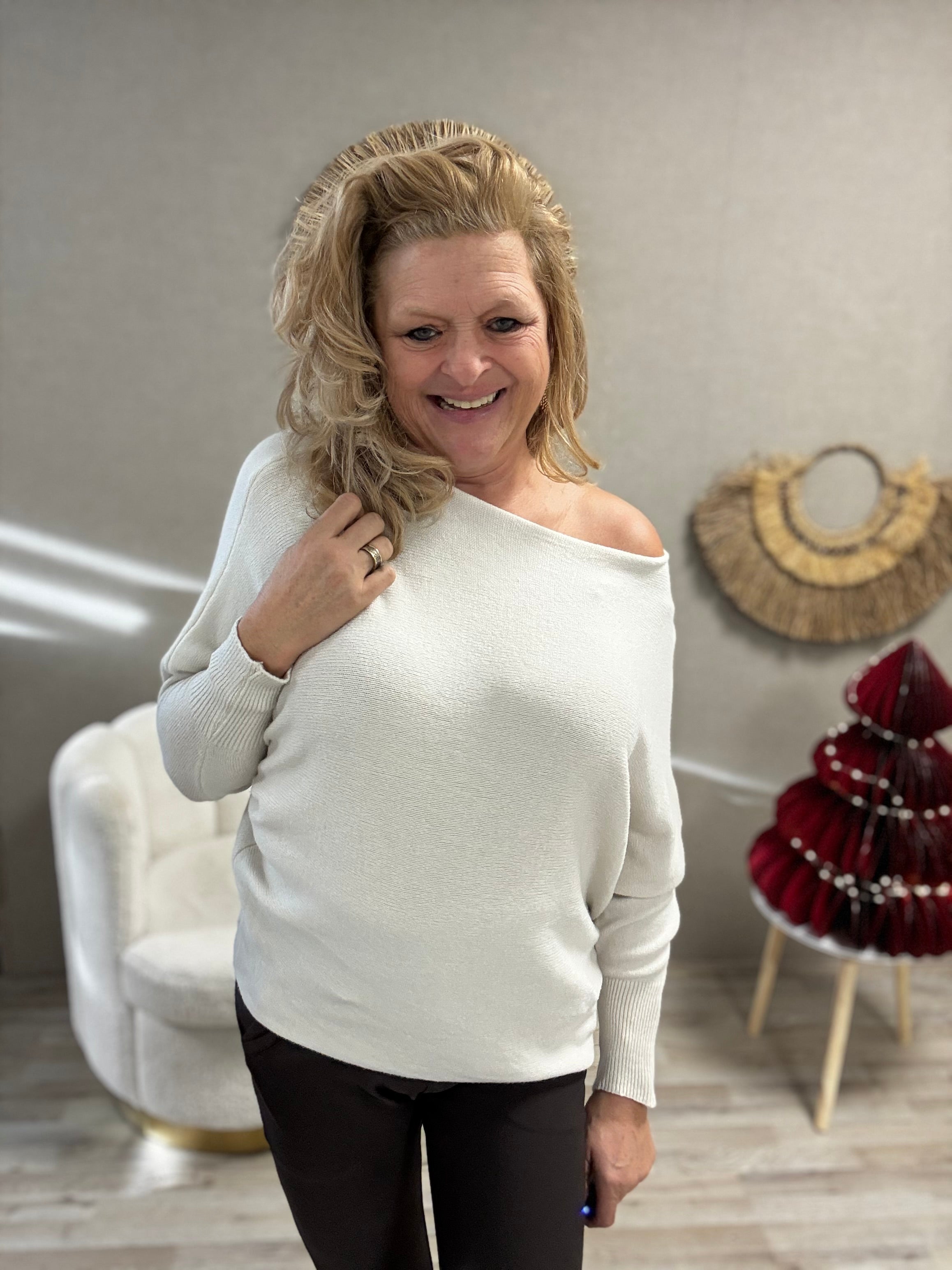 Gemma Ricceri Trui – Vleermuismouwen