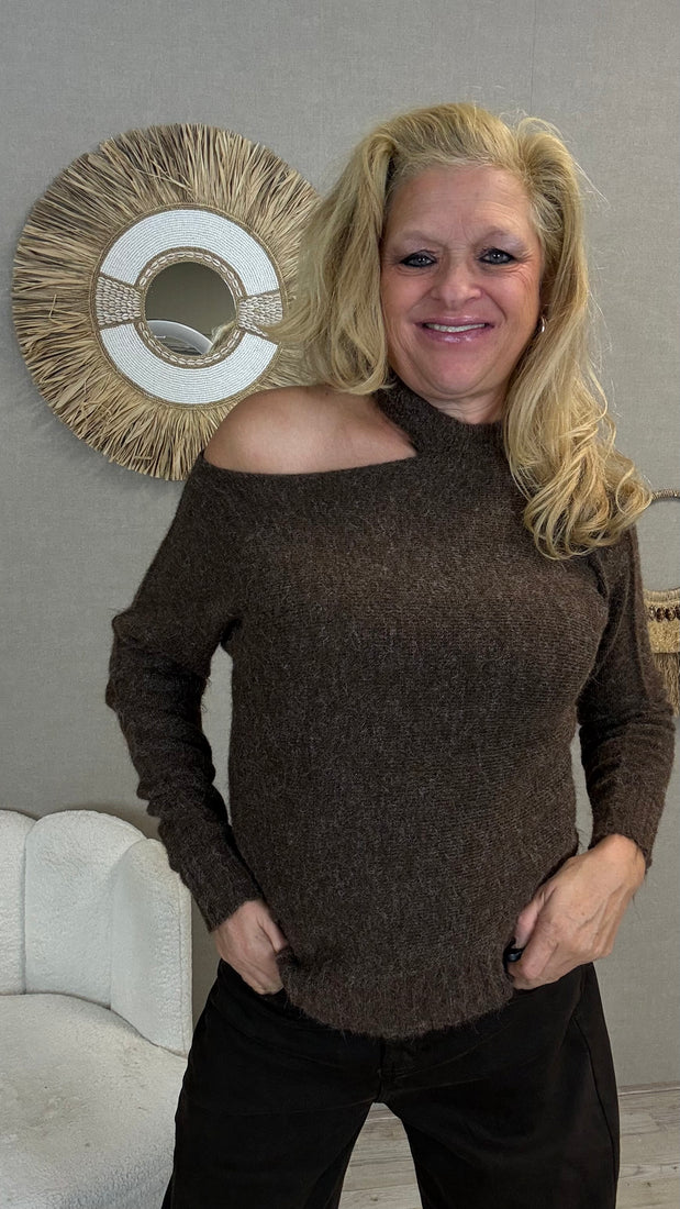Truitje Lisa met open schouder
