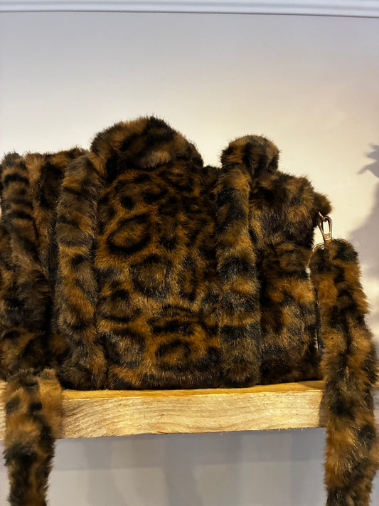 Fluffy Tas met Panterprint – Inclusief Schouderband Bruin