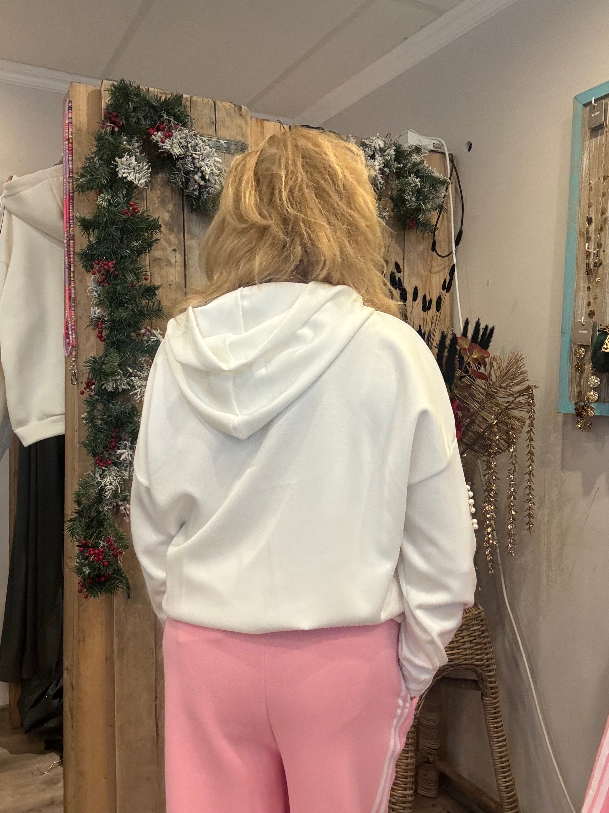 Hoody met parel hart om de mouw - Nancfashion