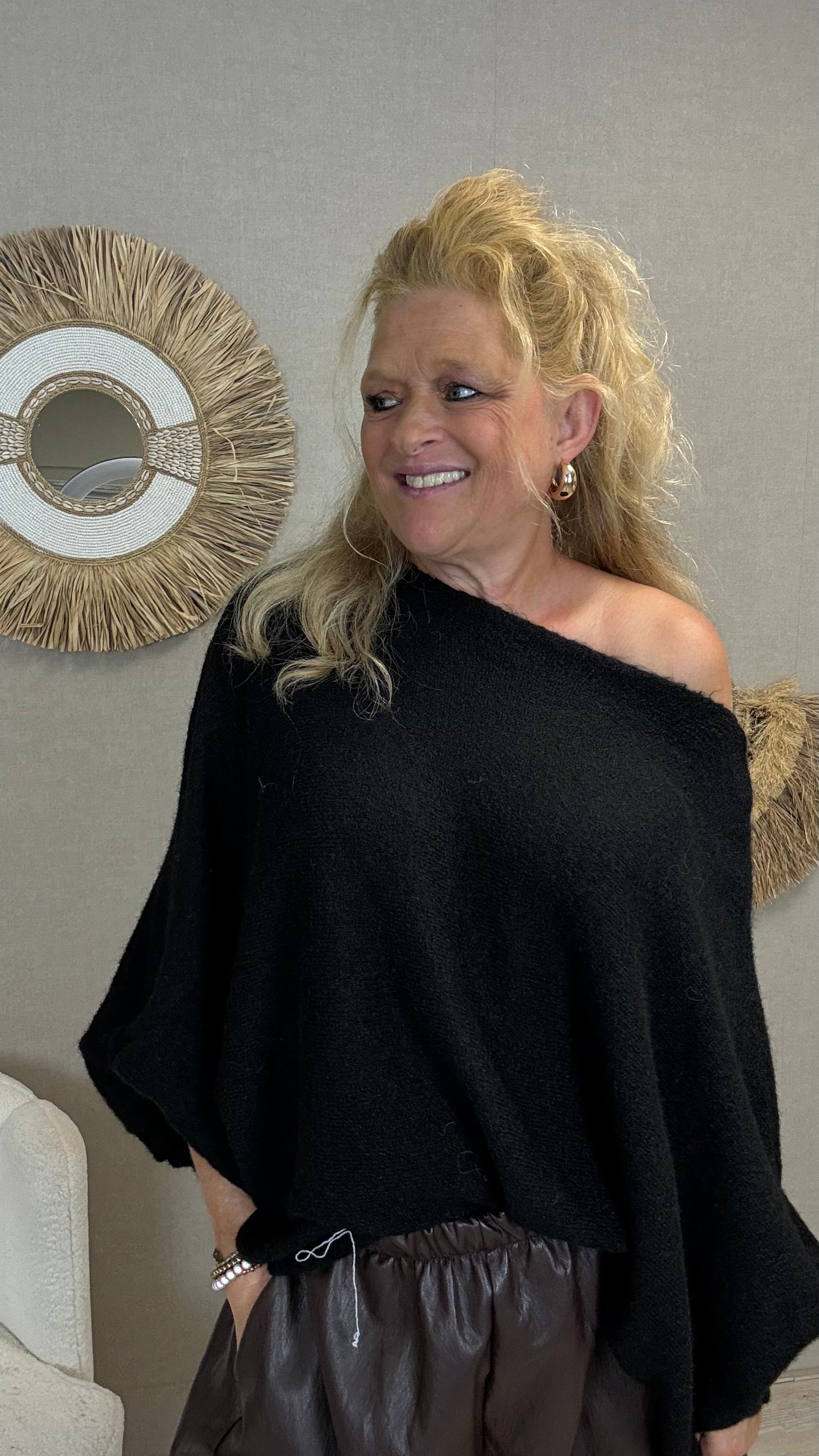 Oversized trui Jessy met ballonmouwen Zwart