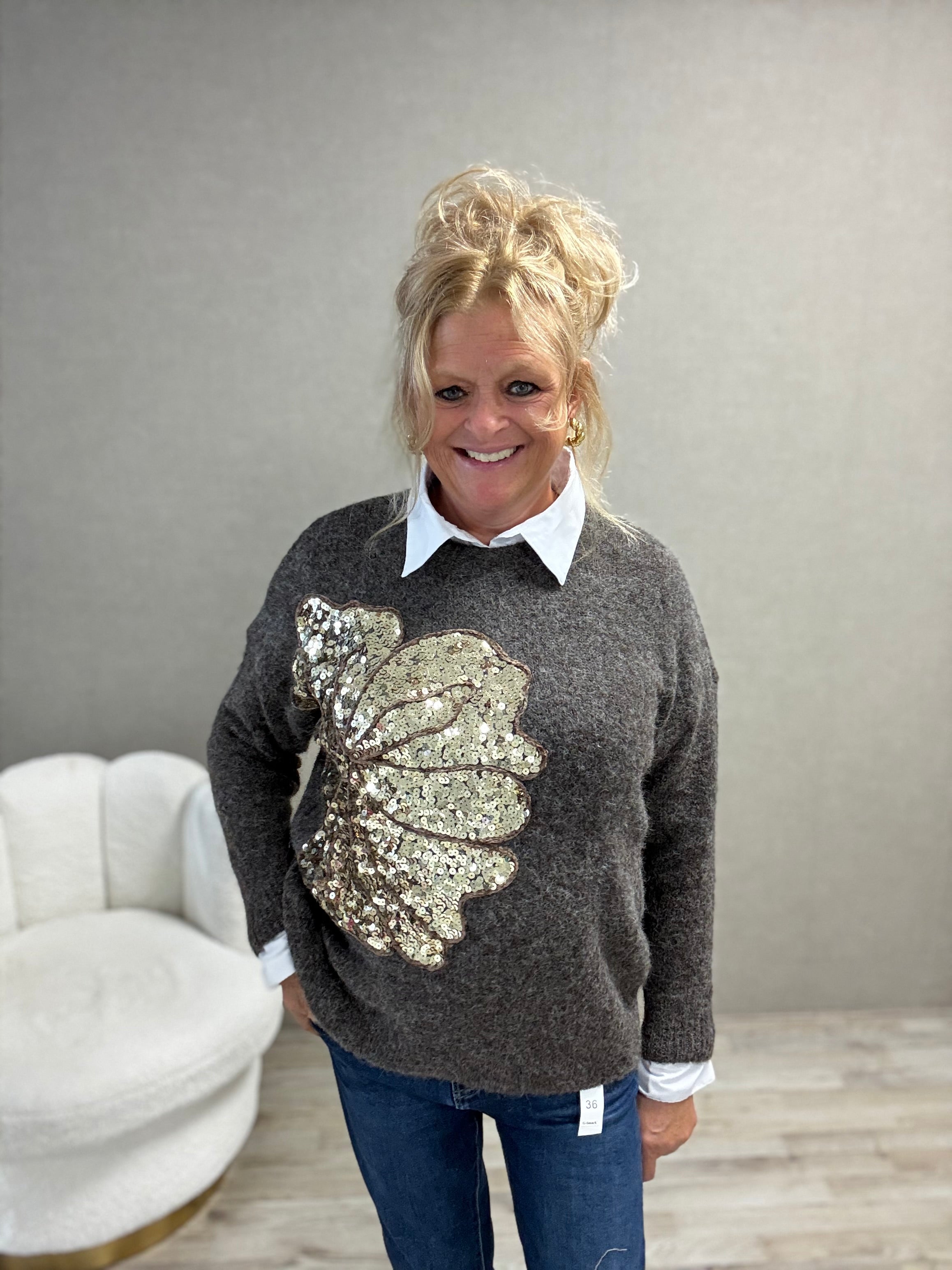 Trui met Pailletten Flower – Donkerbruin