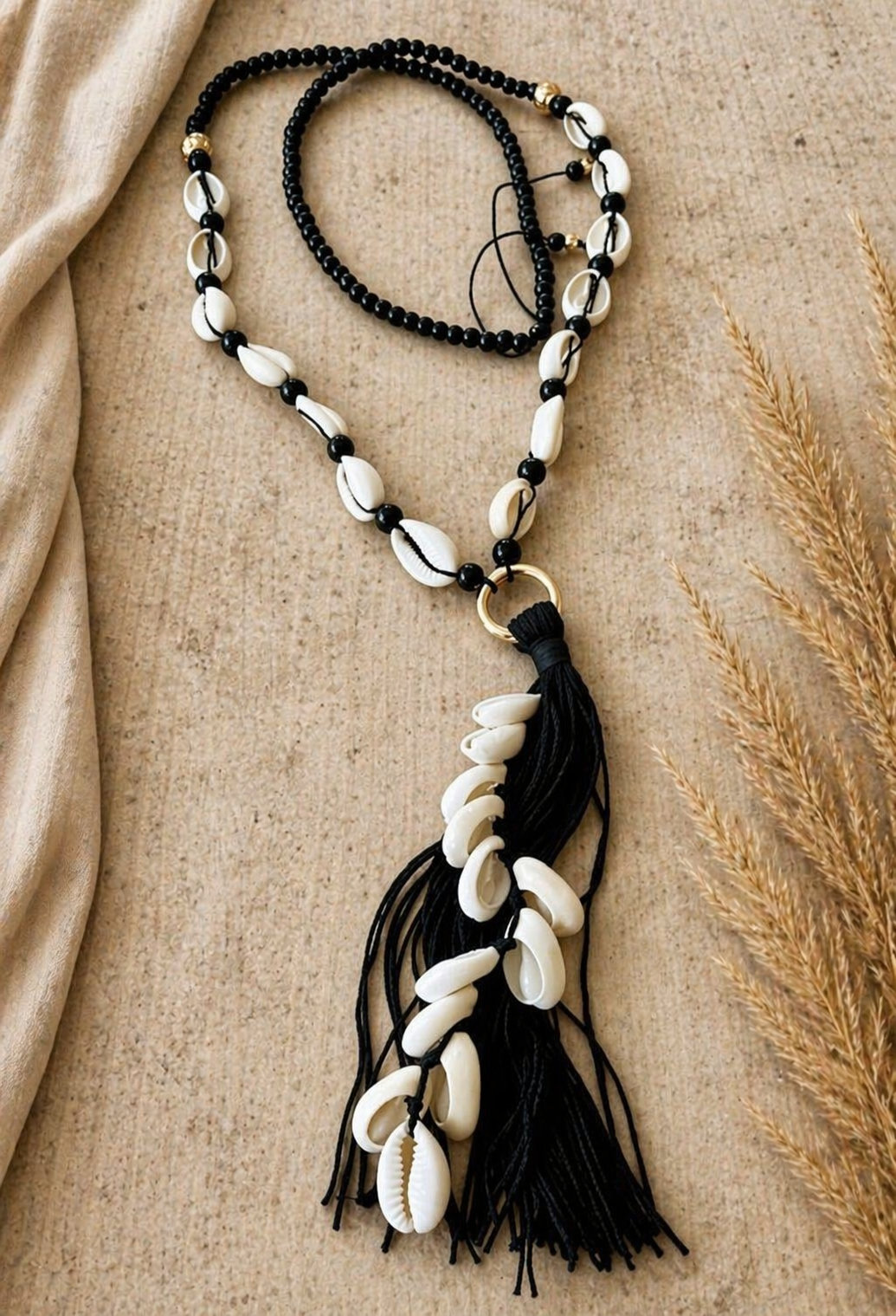 Ketting Marley zwart met schelpjes