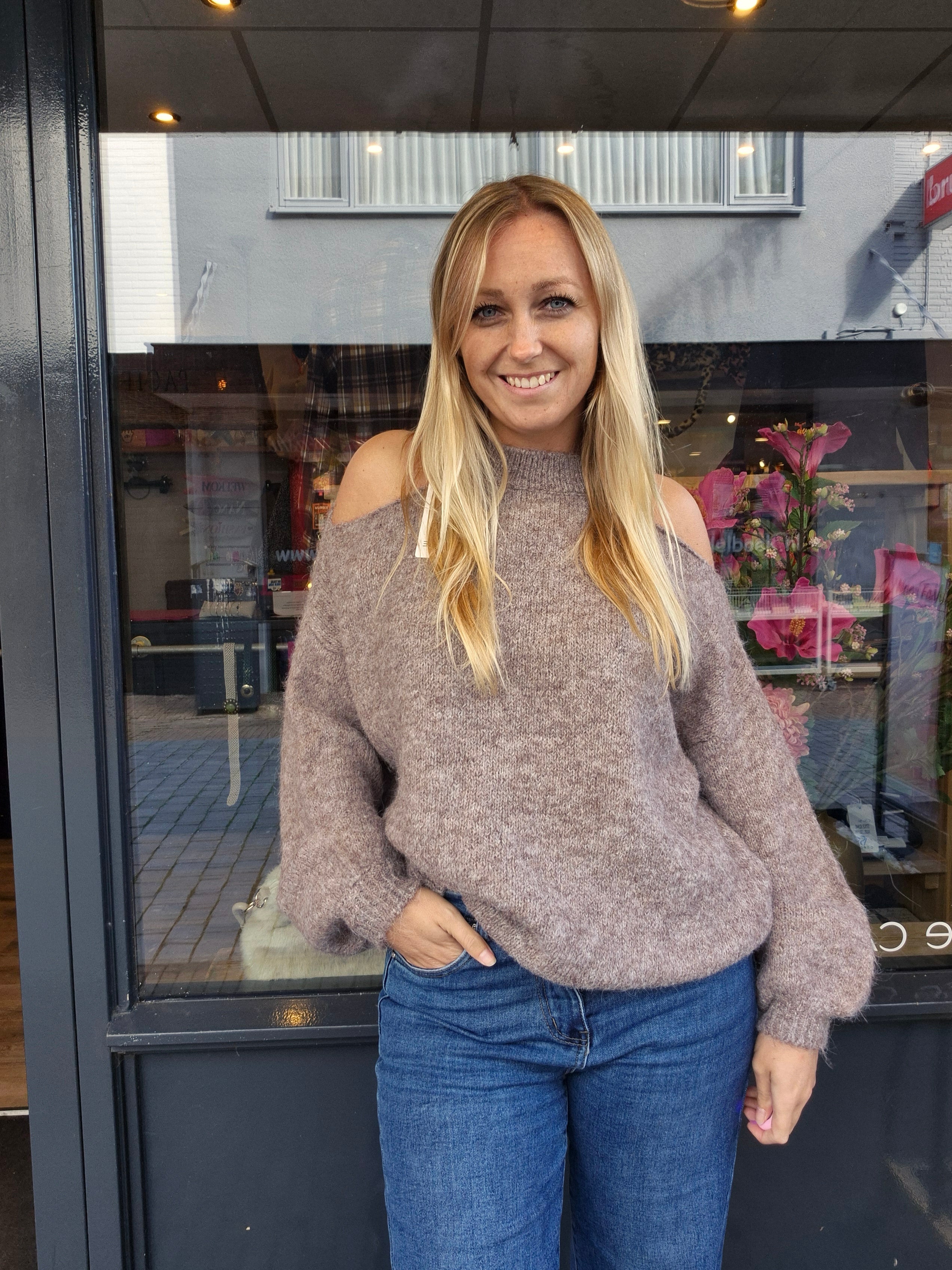 Open-shoulder trui Nikkie - Nancfashion