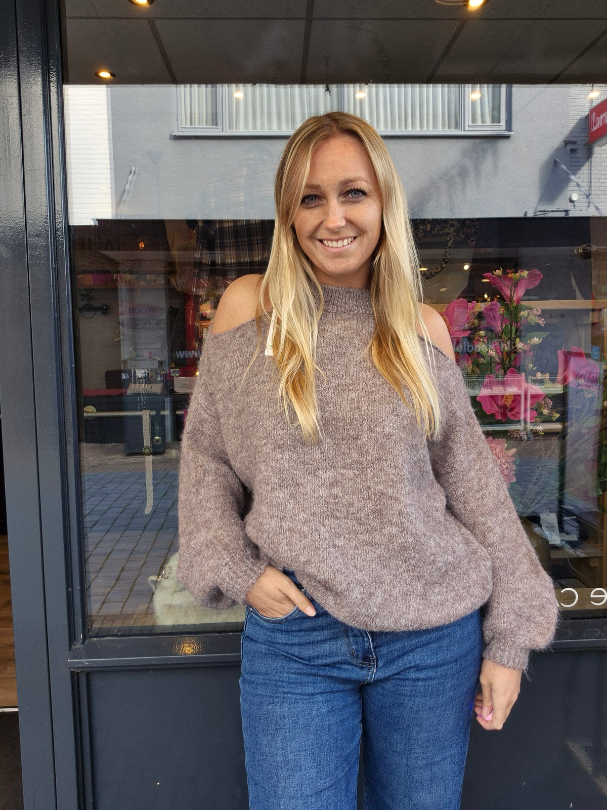 Open-shoulder trui Nikkie - Nancfashion