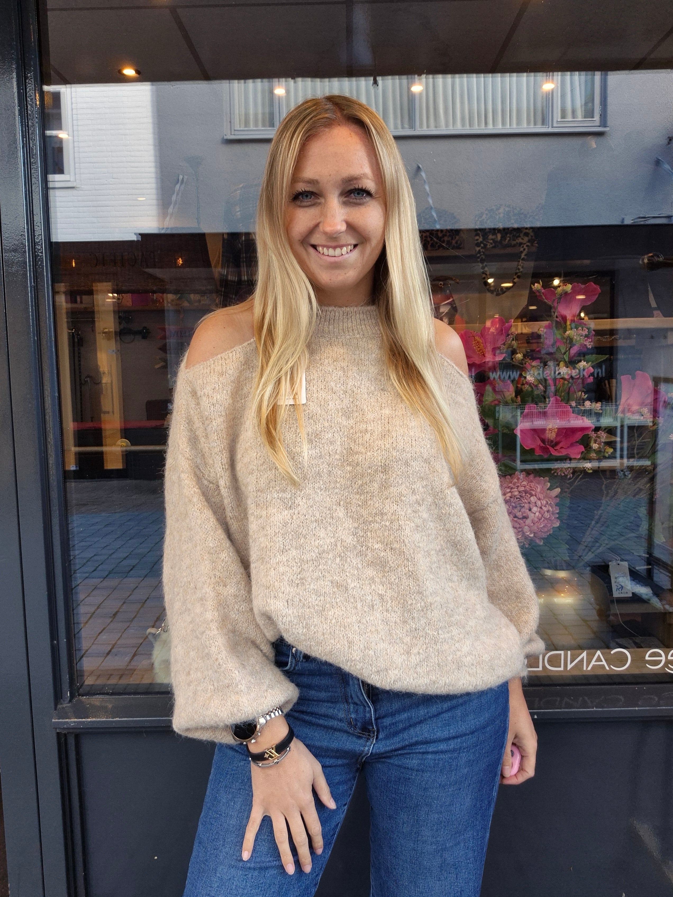 Open-shoulder trui Nikkie beige - Nancfashion